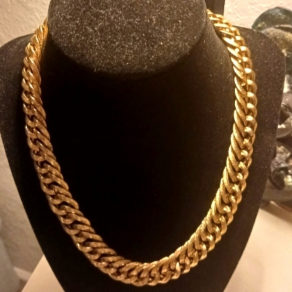 Beautiful 18k gold plated necklace 😍 💕
